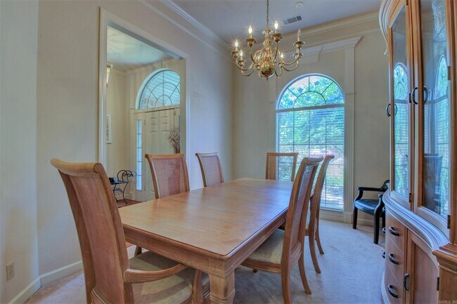 Building Photo - 210 Deauville Dr