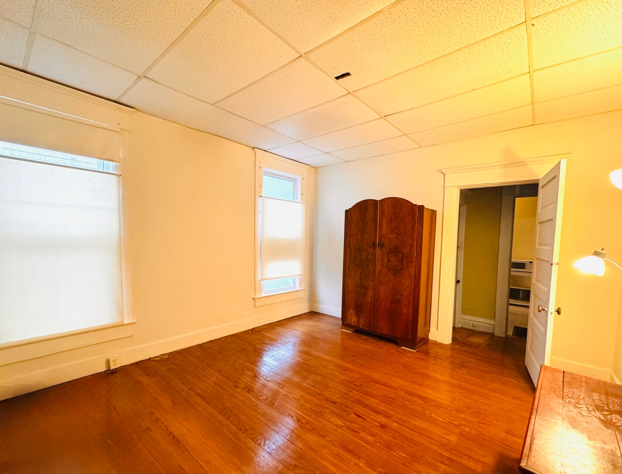 Building Photo - 503 S Broadway St