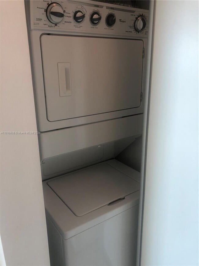 Building Photo - 60 SW 13th St