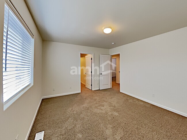 Building Photo - 1986 NW 22nd St