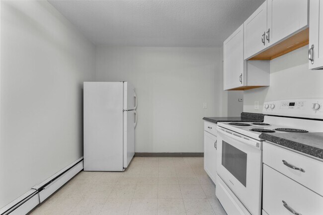 Building Photo - 62-70 Main St.-L