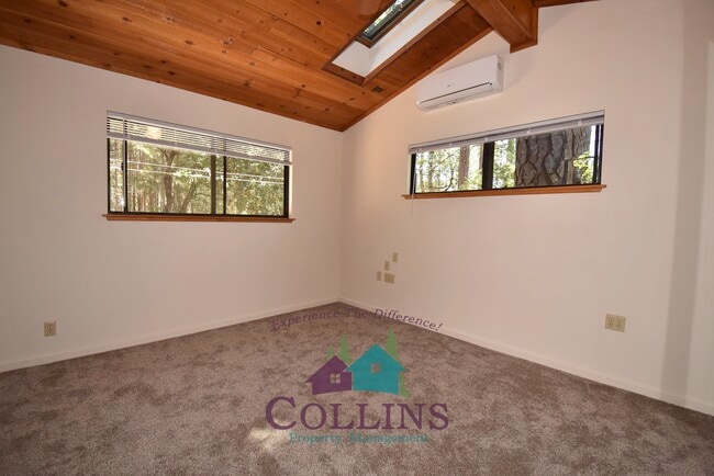 Building Photo - 20183 Casa Loma Dr