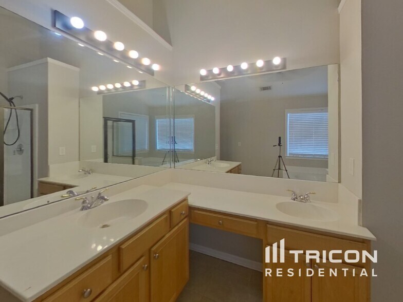 Building Photo - 2707 Rocky Trail Ct