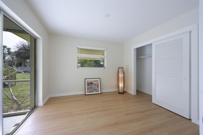 Building Photo - 912 Marlin Cir
