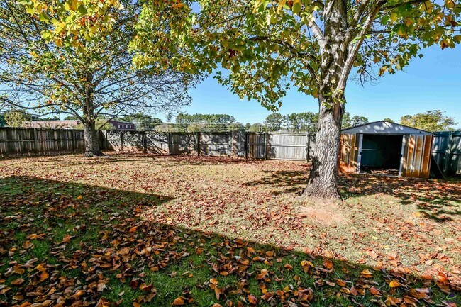 Building Photo - 107 Dorothy Ct