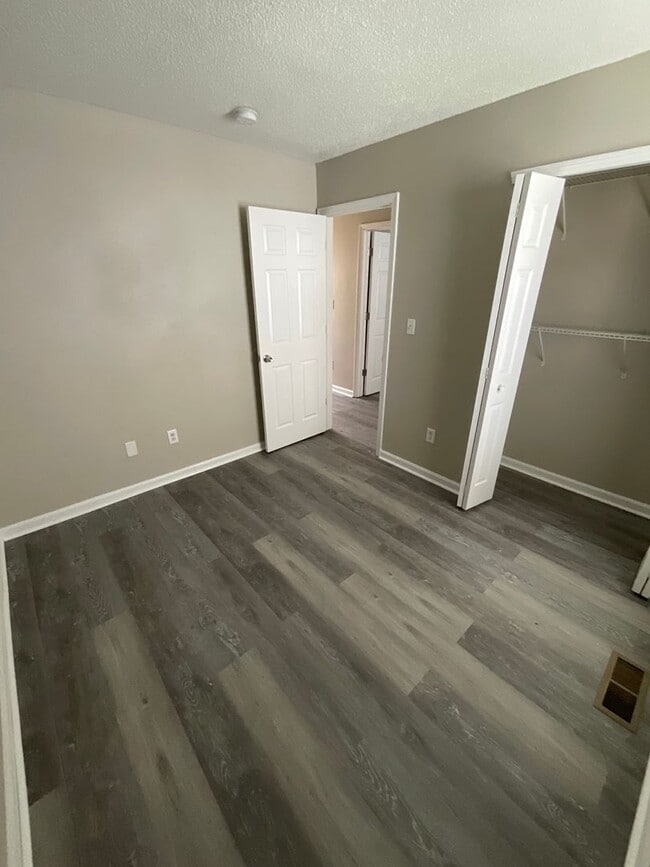 Building Photo - 4 Bed 2 Bath Home for Rent