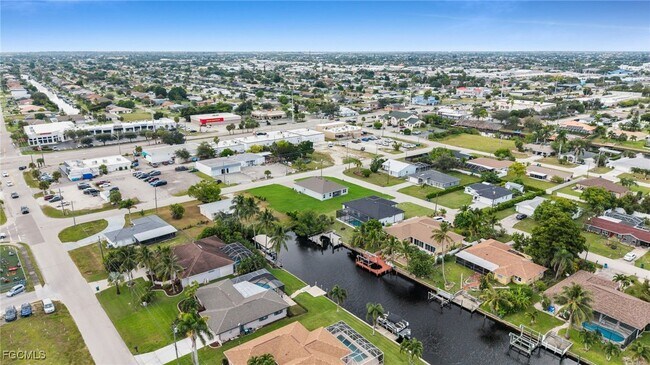 Building Photo - 1327 SE 16th Pl