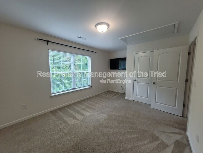 Building Photo - 5328 Farm House Trail