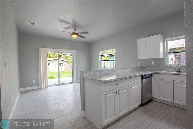 Building Photo - 2019 NW 64th Ave