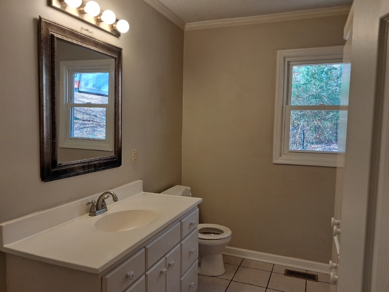 Building Photo - 6312 Lake Rd