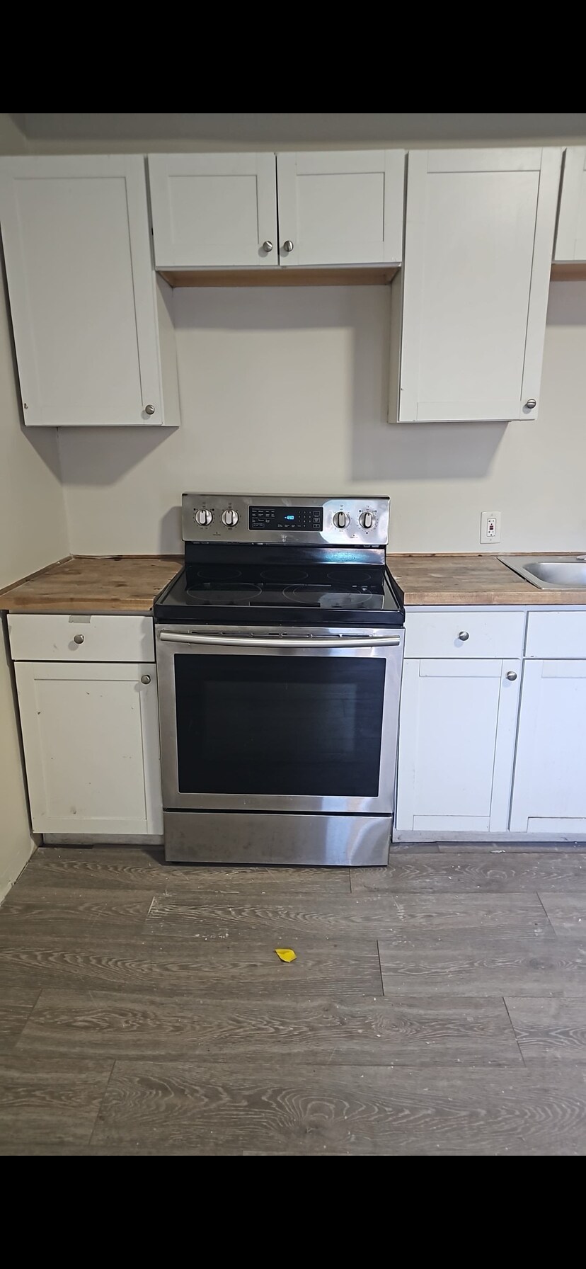 Building Photo - 21 N Gladstone Ave