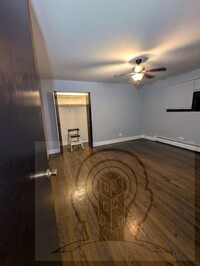 Building Photo - 2 bedroom in SKOKIE IL 60077