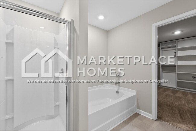 Building Photo - 923 Elliot Rd