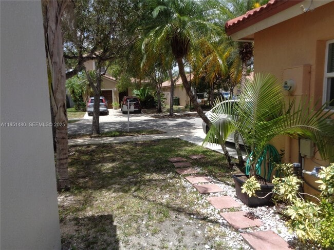 Building Photo - 2060 SE 14th St