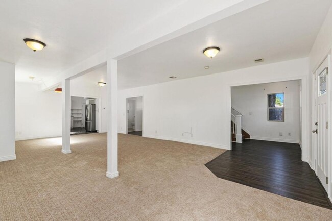 Building Photo - 751 N Garfield Ave