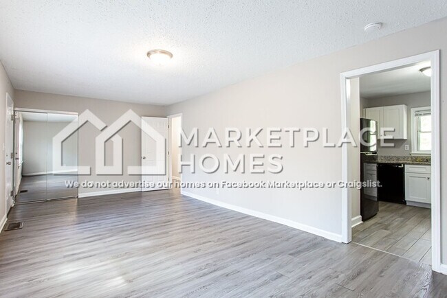 Building Photo - 3516 Maryvale Dr