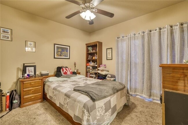 Building Photo - 3114 Claremont Dr