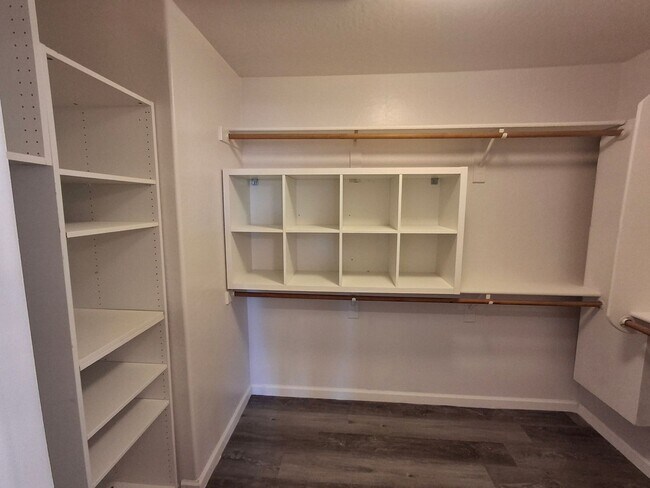 Building Photo - 29109 N Yellow Bee Dr