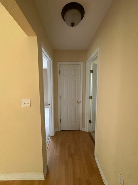 Building Photo - 4821 Acorn Dr