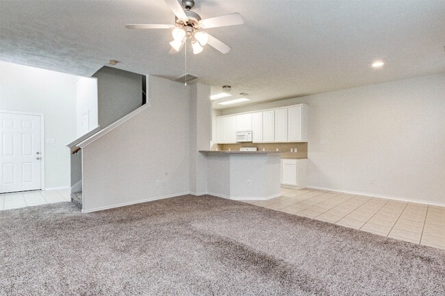 Building Photo - 87 N Burberry Park