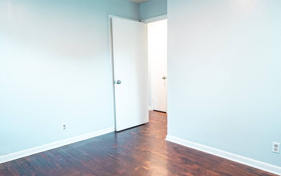 Building Photo - 4210 Irondale Dr NW