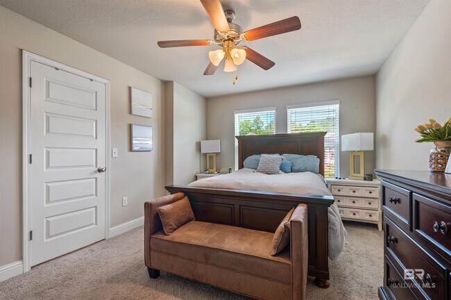 Building Photo - 6780 Spaniel Dr