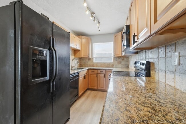 Building Photo - 6191 SW 37th St