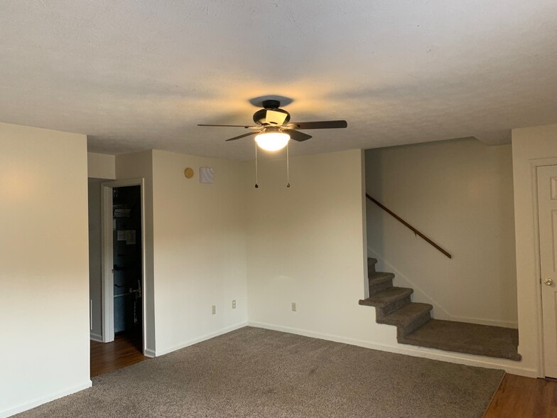 Building Photo - 1066 Brandy Ln