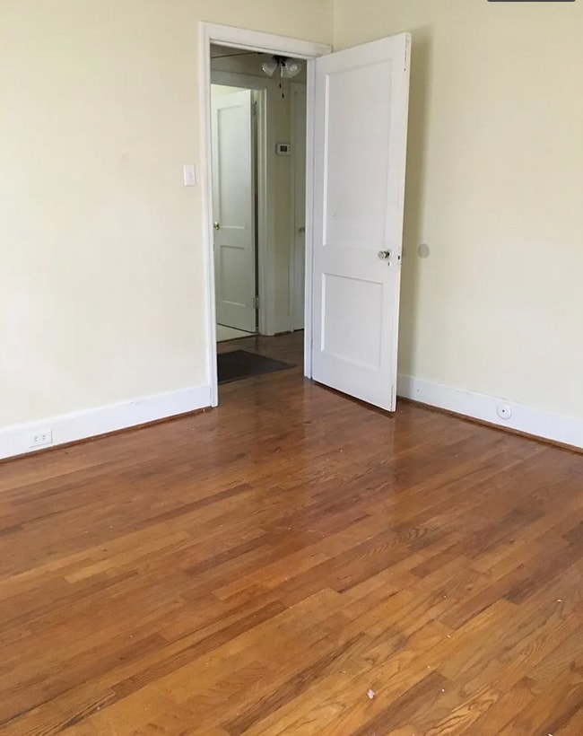 Building Photo - Charming 3-Bed Home in Forest Acres – Spac...