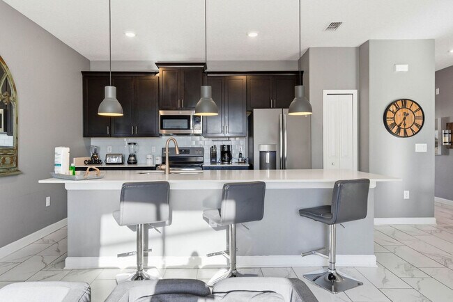 Building Photo - 8924 Stinger Dr