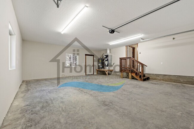 Building Photo - 4 Bedroom 2 Bathroom Home with Attached 2-Car Garage Available in Blanchard!