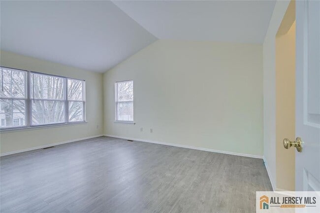 Building Photo - 401 Pheasant Run