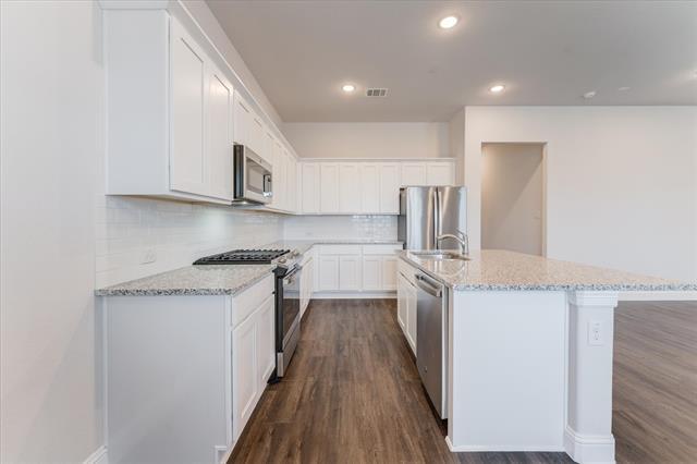 Building Photo - 6580 Iron Horse Blvd