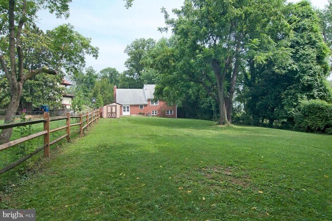 Building Photo - 5504 Beech Ave