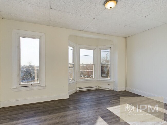 Building Photo - 319 N Penn St