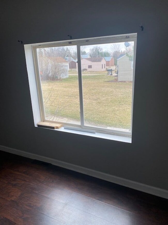 Building Photo - 3 Bedrooms, 2 Bathrooms Single Family Home in Staples, MN