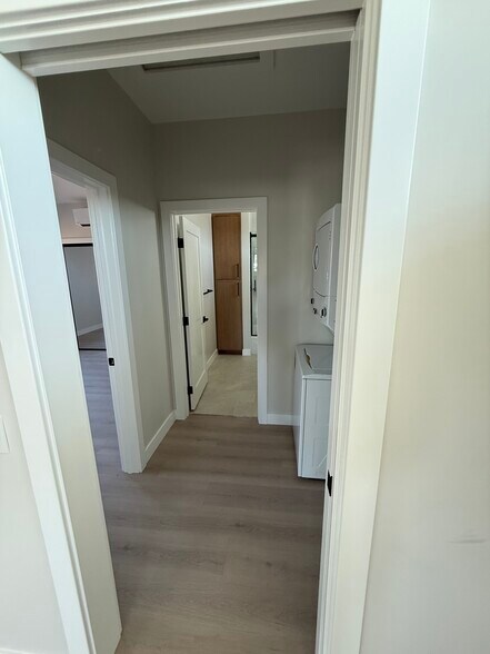 Laundry room - 2059 248th St