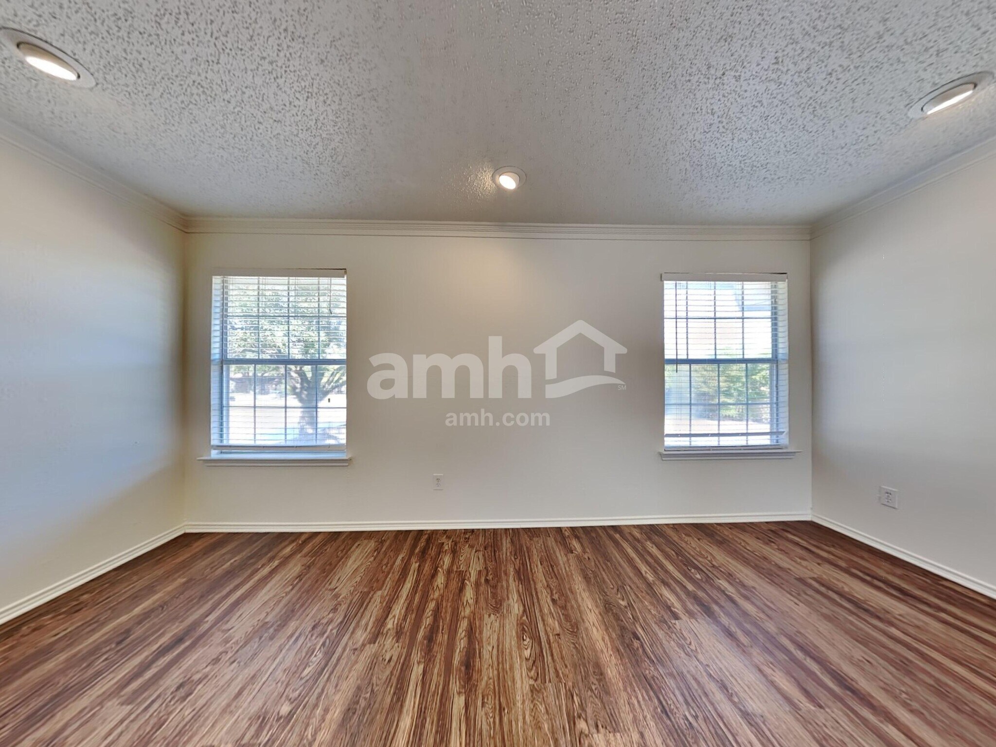 Building Photo - 601 Ridgemont Dr