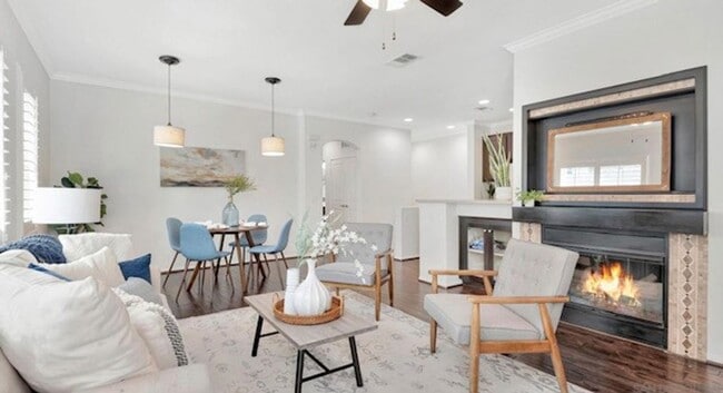 Building Photo - Carmel Mountain Ranch- Elegant Townhome in...