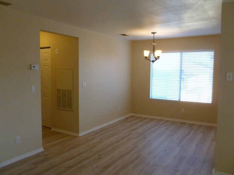 Building Photo - 7300 Pirates Cove Rd