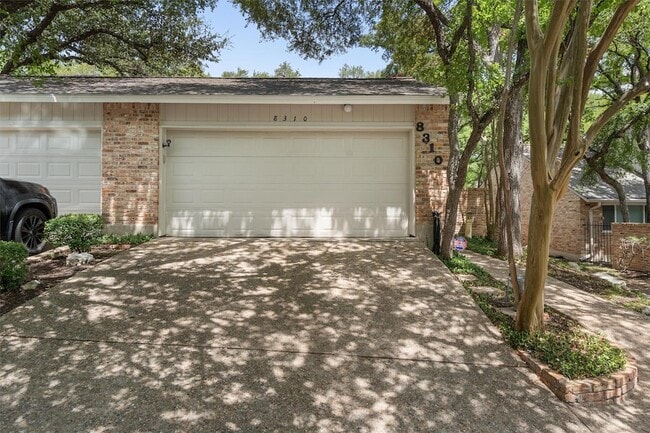 Building Photo - 8310 Summerwood Dr