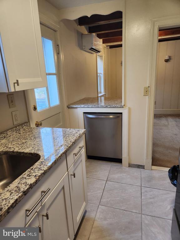 Building Photo - 9062 Washington St