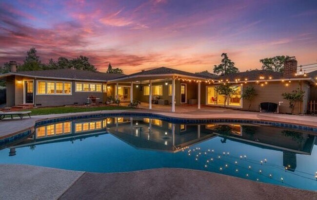 Building Photo - Beautiful Single-Story Home with Pool in Prime Concord Location –