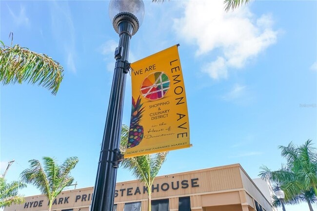 Building Photo - 1064 N Tamiami Trl