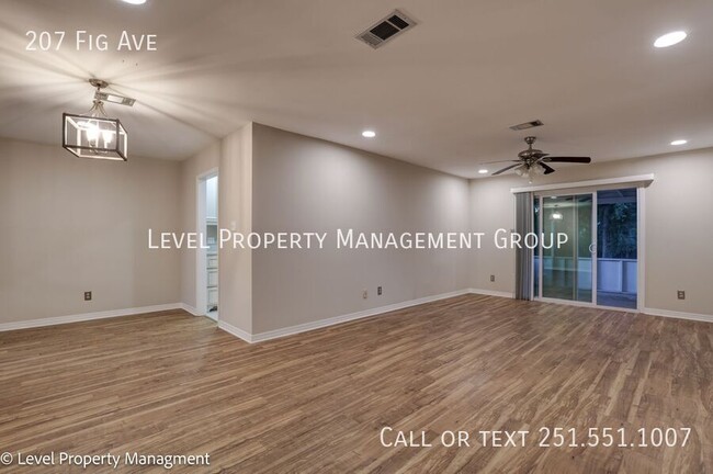 Building Photo - 207 Fig Ave