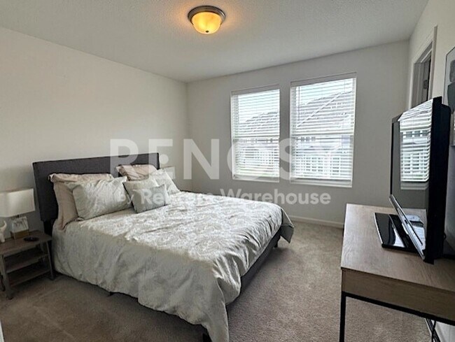 Building Photo - PRIME 3BD/2.5BA TOWNHOUSE IN MAPLE GROVE