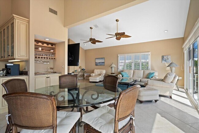 Building Photo - 2254 Harbour Ct Dr