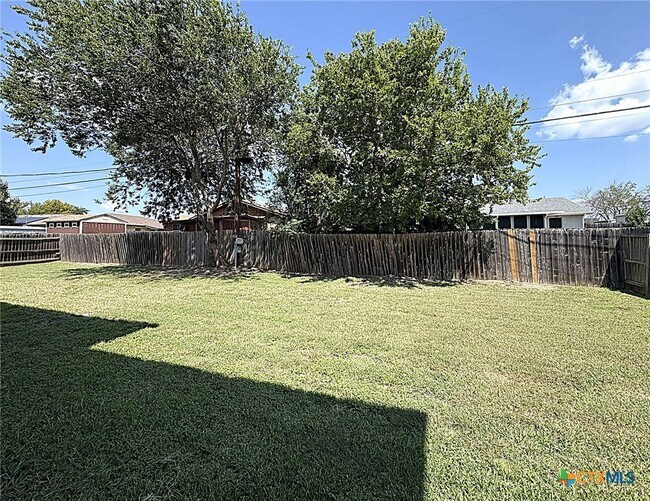 Building Photo - 5709 Redstone Dr