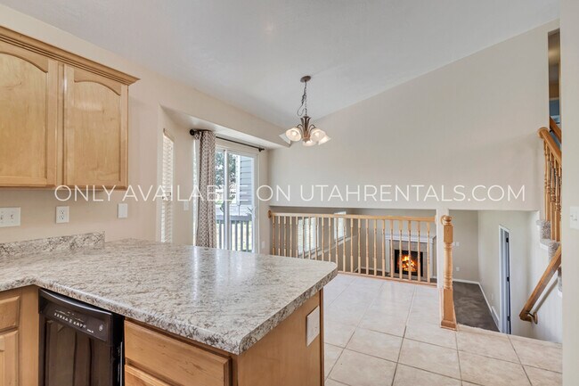 Building Photo - 1152 N 120 W
