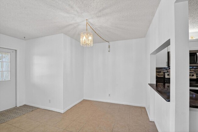 Building Photo - 4723 Sable Pine Cir